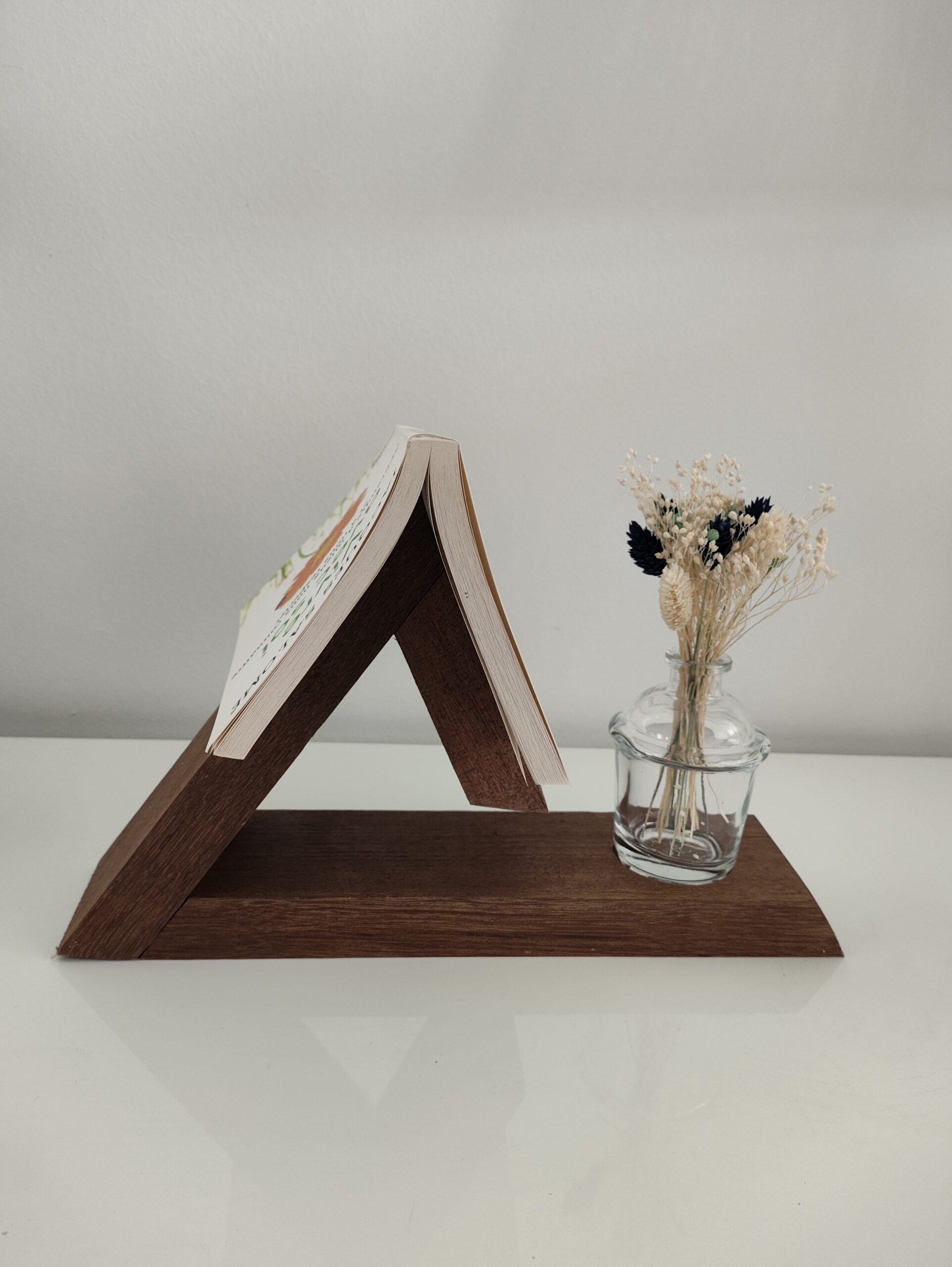 Support livre en bois