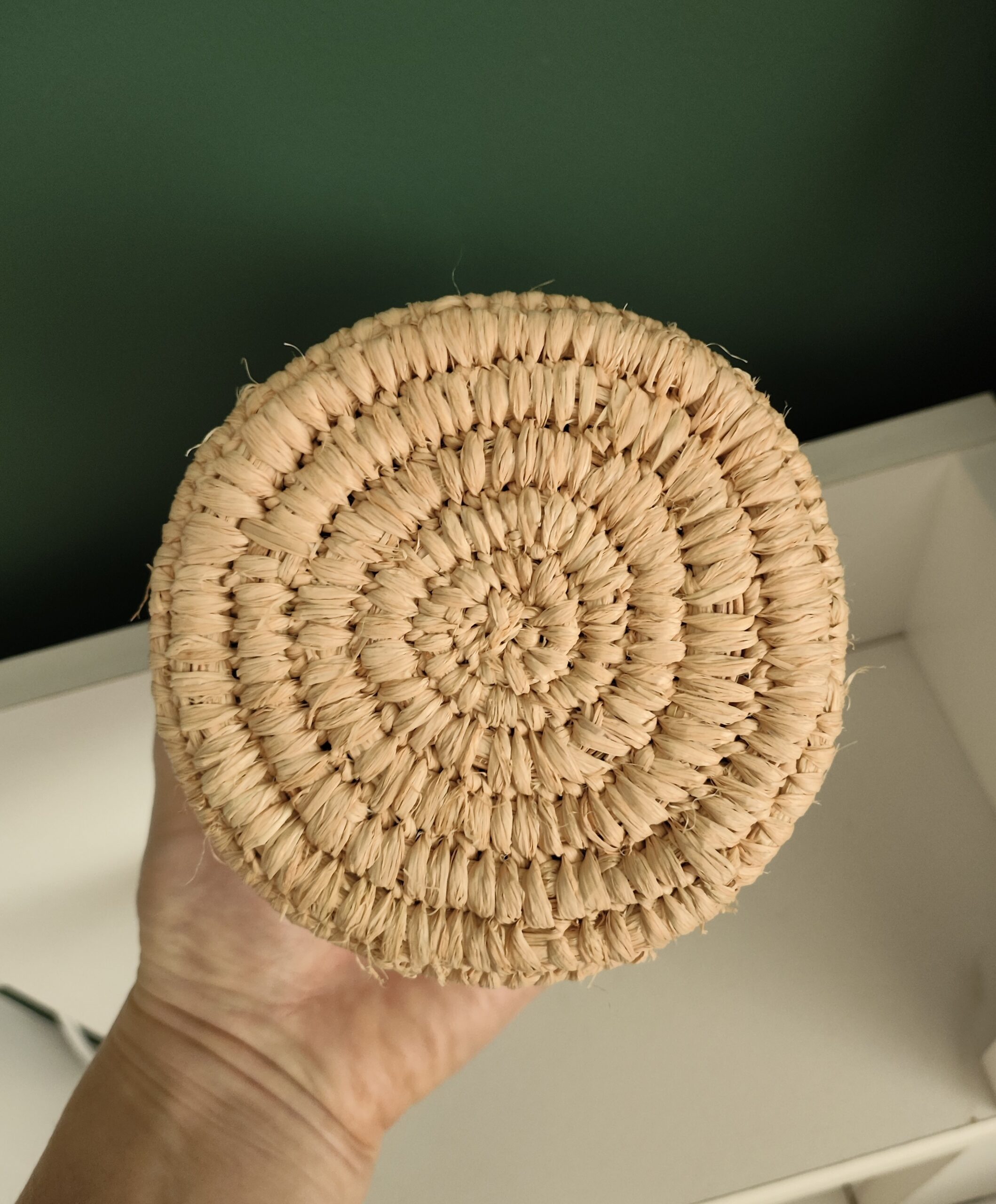 Petite boîte ronde en raphia – Image 4